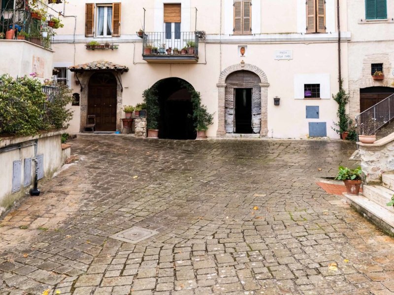 斯特龙科内历史性公寓