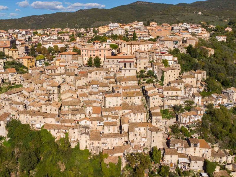 Apartamento histórico em Poggio Moiano