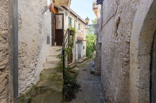 Apartamento histórico em Poggio Moiano