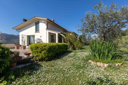 Villa en Mompeo