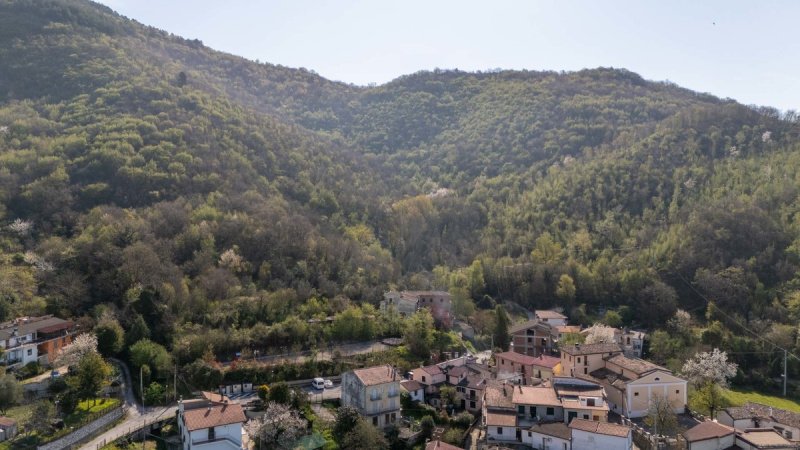 Maison jumelée à Cantalice