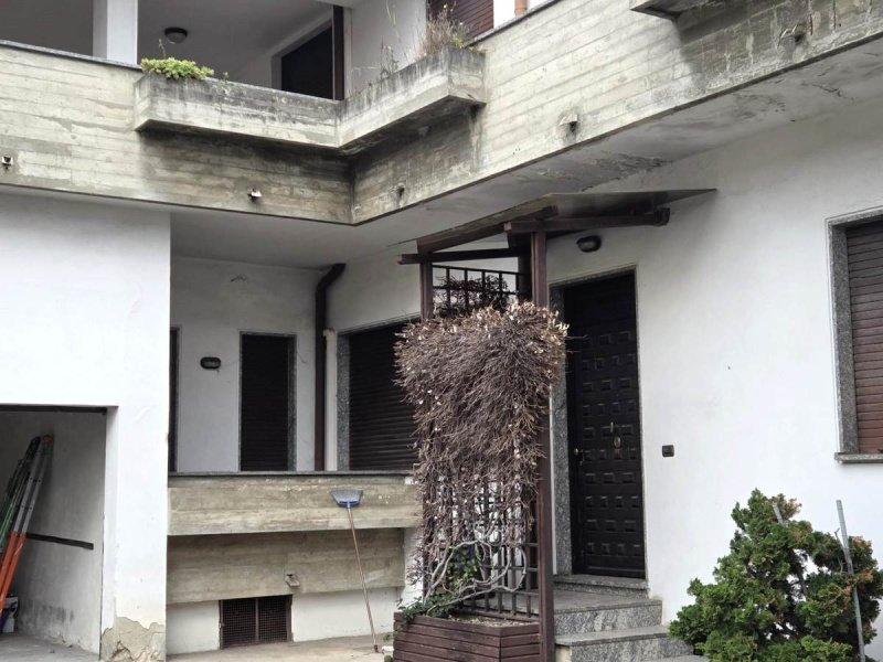 奇尼塞洛巴爾薩莫排楼