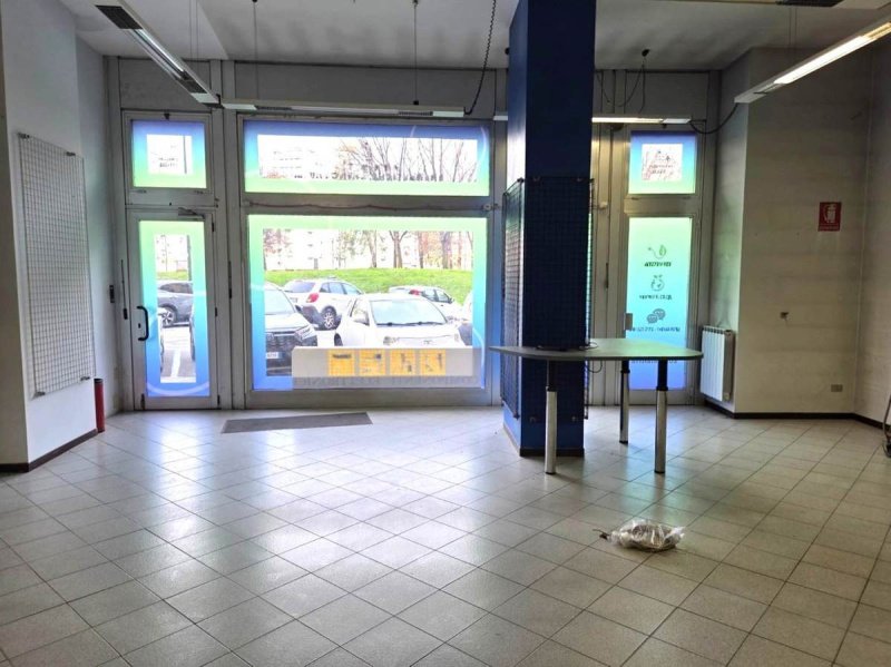 Inmueble comercial en Sesto San Giovanni