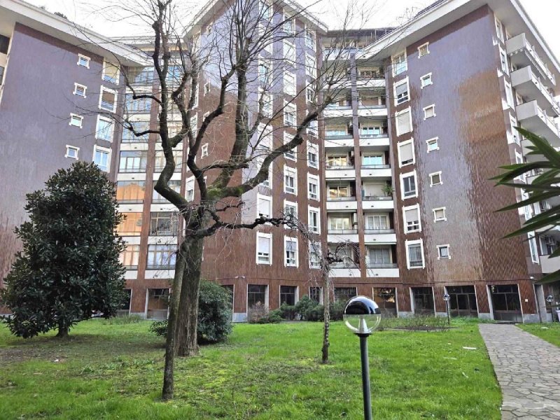 2 Bedrooms Apartment for sale in Sesto San Giovanni [809375] | Gate-away®