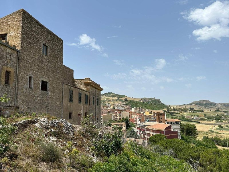 Huis op het platteland in Casteltermini
