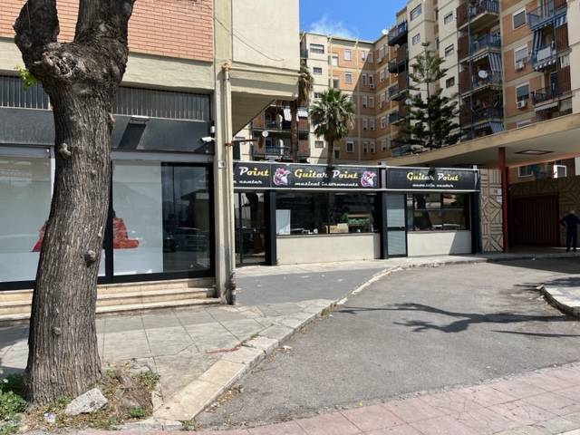 Kommersiell byggnad i Palermo