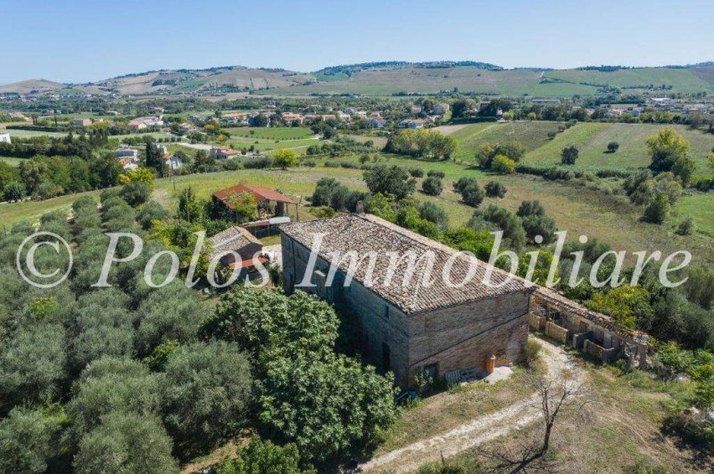 Сельский дом в Сант'Эльпидио-а-Маре