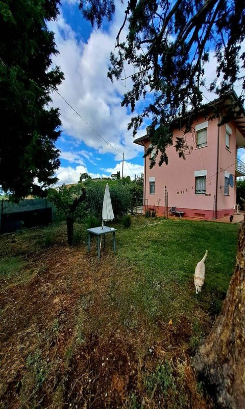 Casa independente em Ortezzano