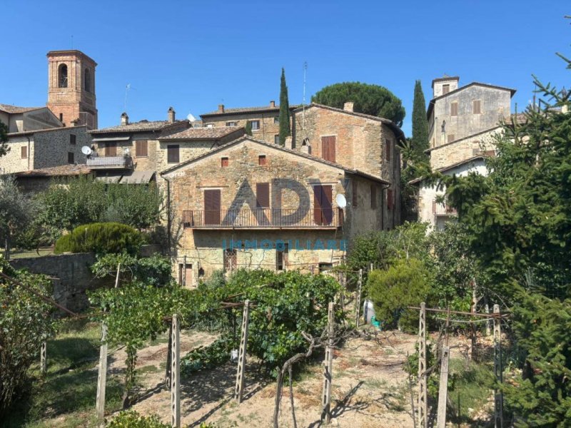 Historiskt hus i Bettona