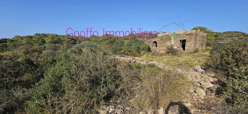 潘泰萊里亞石洞屋