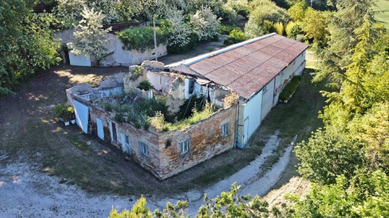 Country house in Corridonia