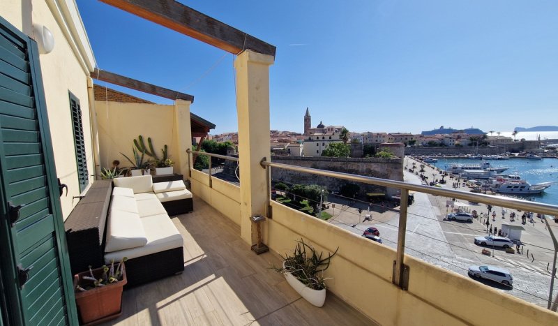Takvåning i Alghero