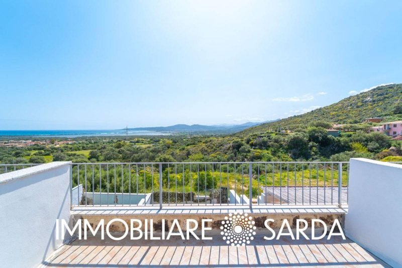 Moradia com terraço em San Teodoro