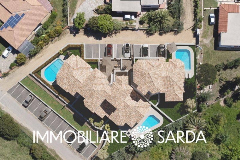 Moradia com terraço em Budoni