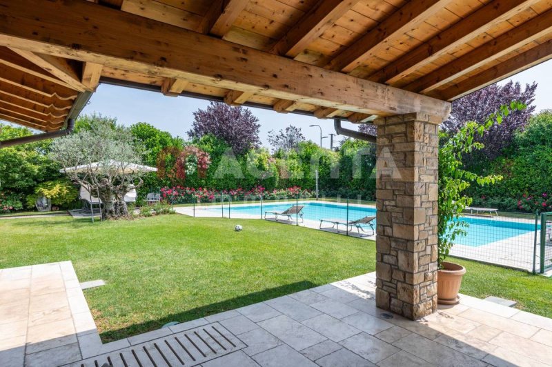 Вилла в Нуволера