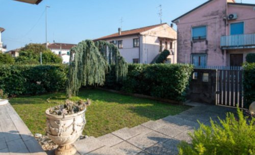 Apartamento em San Giovanni Lupatoto