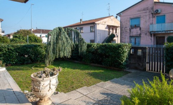 Apartamento em San Giovanni Lupatoto