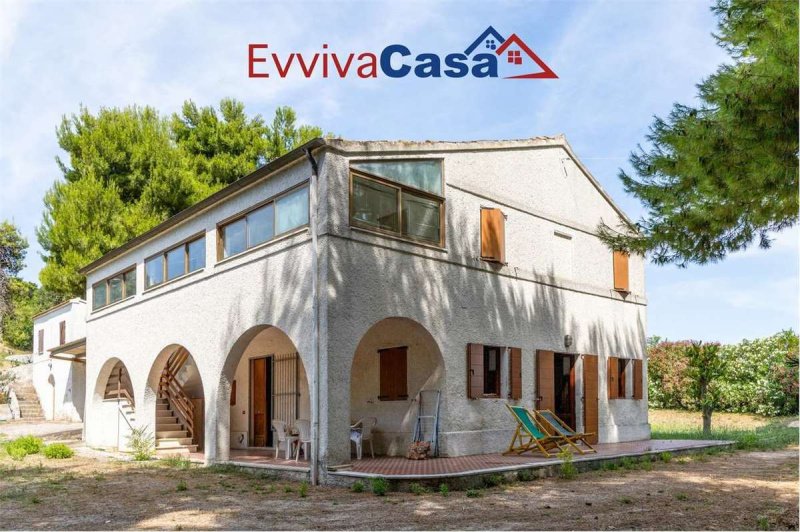 Villa in Potenza Picena