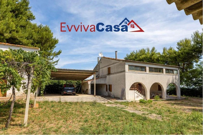 4 Bedrooms Villa for sale in Potenza Picena [792733] | Gate-away®