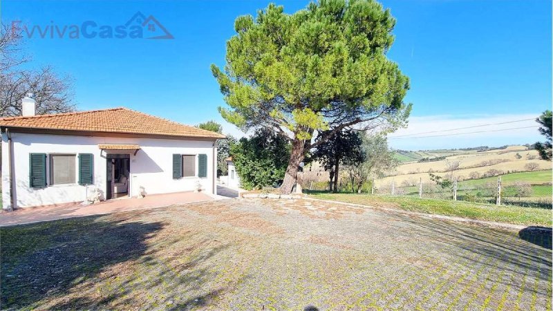 塞尼加利亞独栋房屋