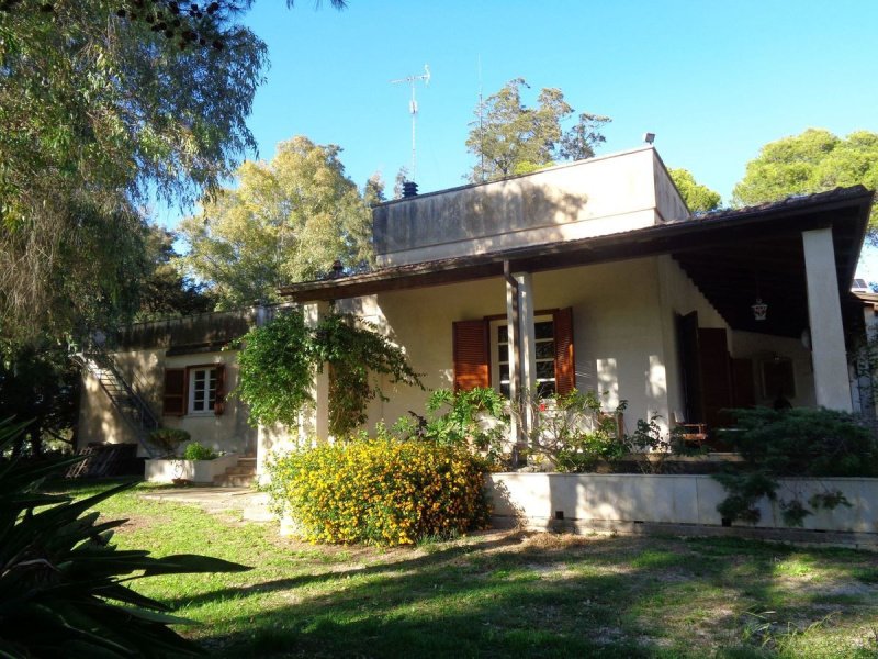 Вилла в Сан-Чезарио-ди-Лечче