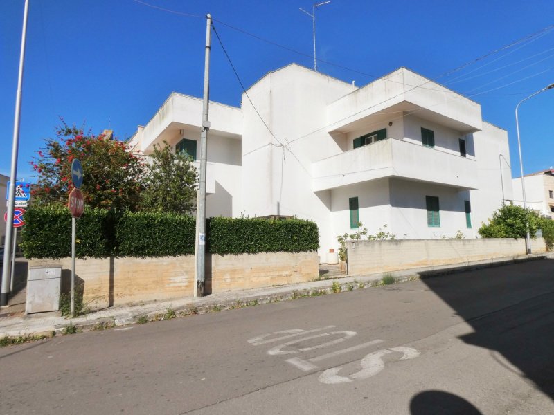 Teto/Chão em San Cesario di Lecce