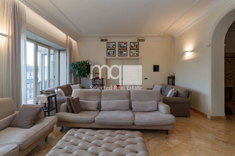 Apartamento em Milão