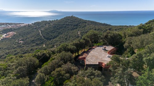 Вилла в Кастильоне-делла-Пеская