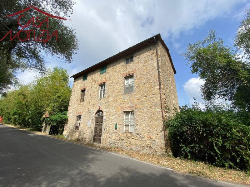 Country house in Massarosa