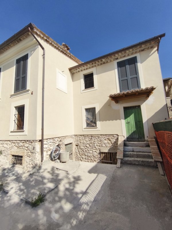 Особняк в Арпино