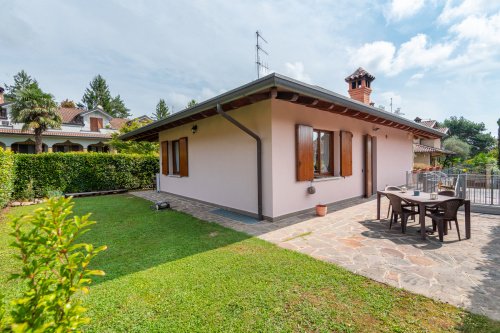 Moradia em Almenno San Bartolomeo