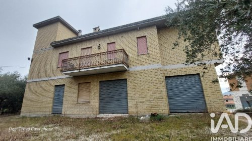 Villa en Castignano