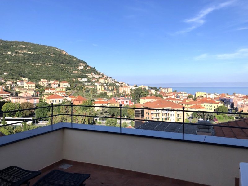 博尔焦韦雷齐排楼