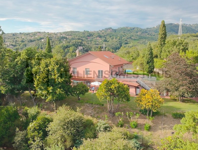 Moradia em Castelnuovo Magra