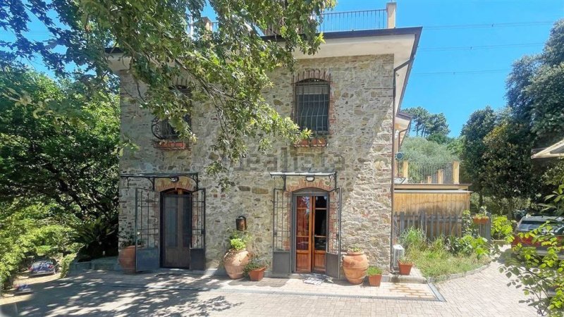 Отдельно стоящий дом в Массароза