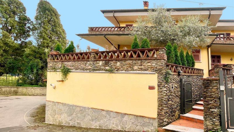 卡拉拉半独立房屋