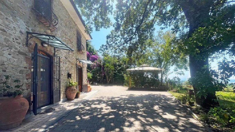 Отдельно стоящий дом в Массароза