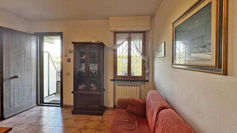 Apartamento em Cecina
