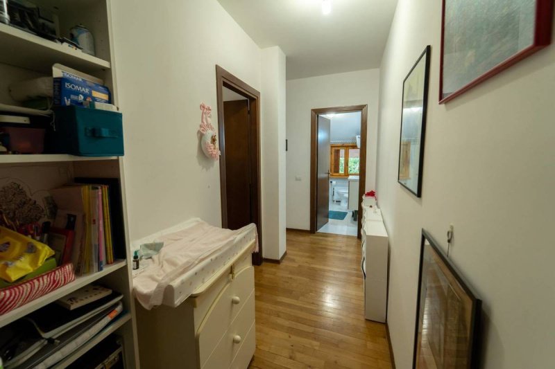 格罗塔马雷公寓