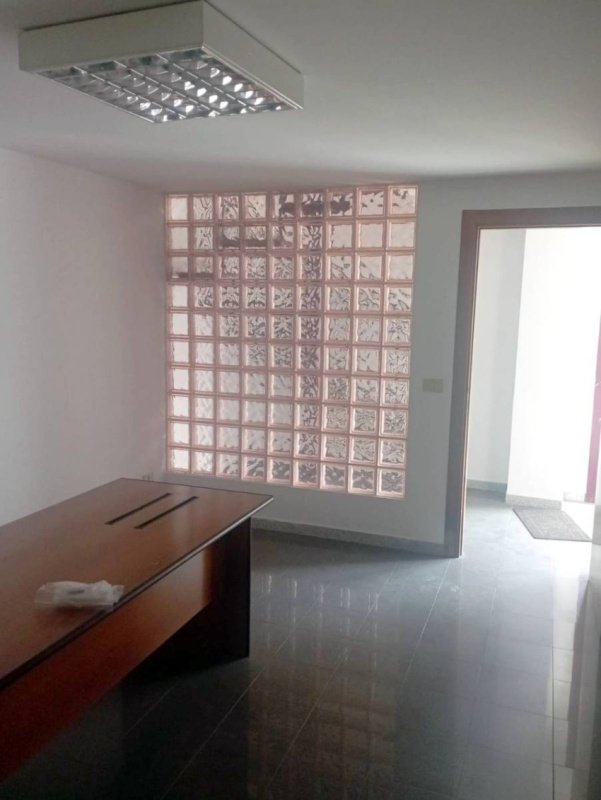 圣贝内代托-德尔特龙托商业房产