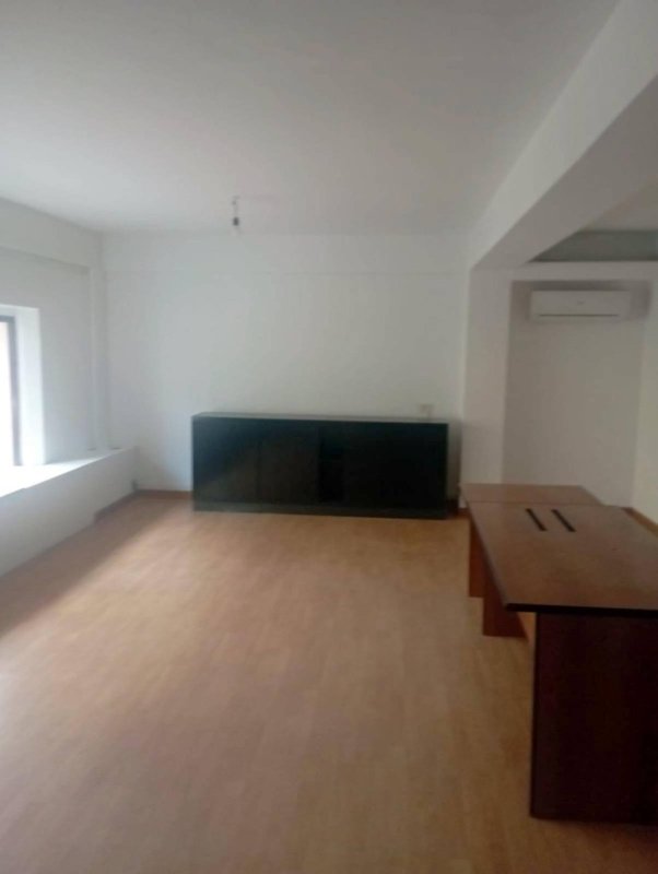 圣贝内代托-德尔特龙托商业房产