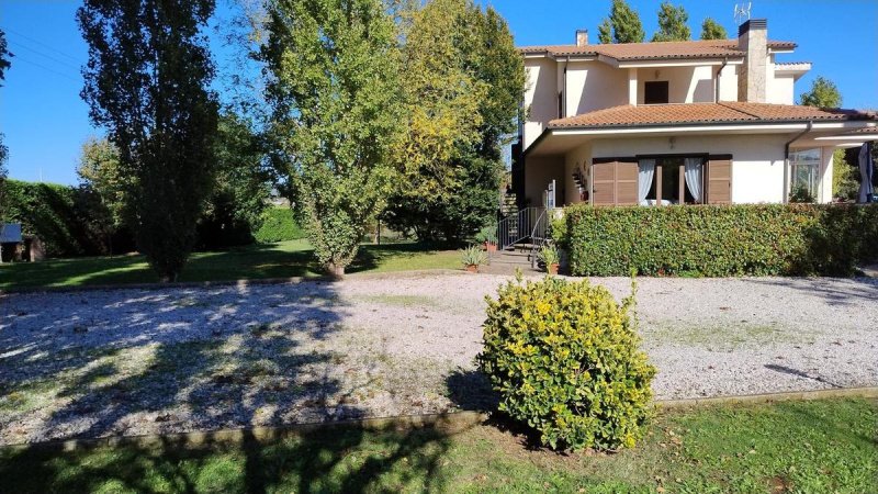 4 Bedrooms Villa for sale in Viterbo [782938] | Gate-away®