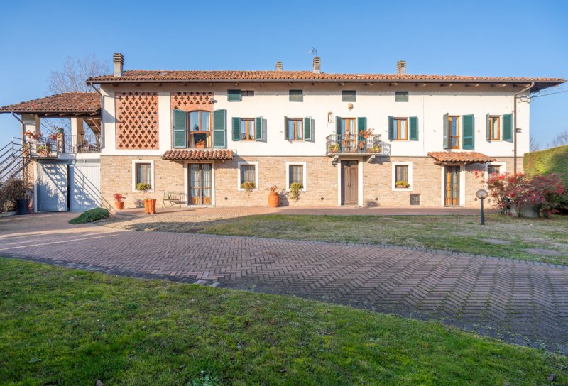 Detached house in Mombercelli