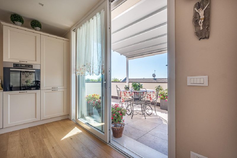 Penthouse in Monticello Conte Otto