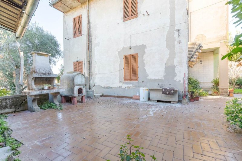 Top-to-bottom house in Carmignano