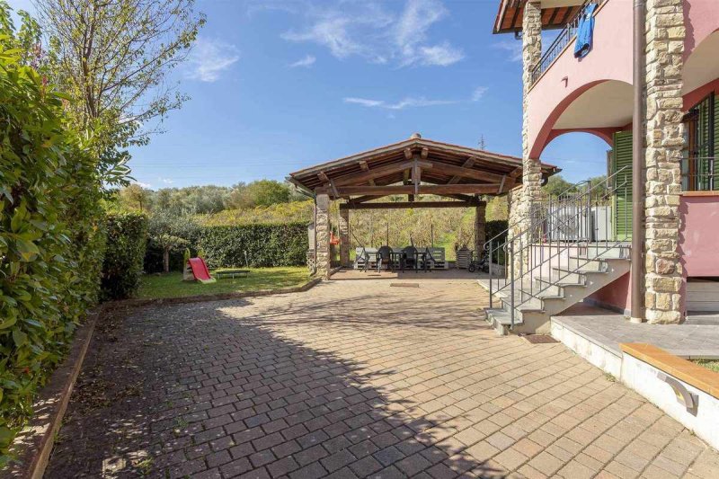 Крыша/земля в Поджо-а-Кайано