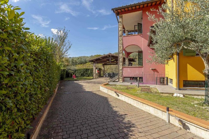 Крыша/земля в Поджо-а-Кайано