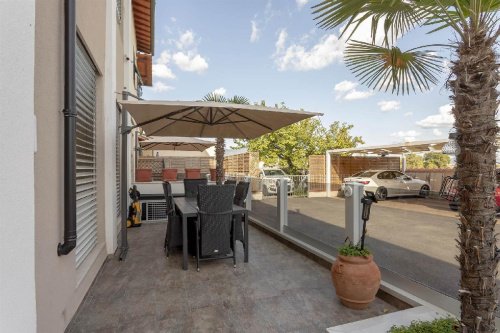 Teto/Chão em Campi Bisenzio