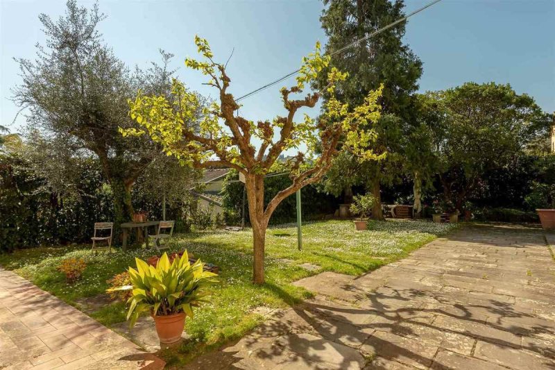 Villa in Scandicci