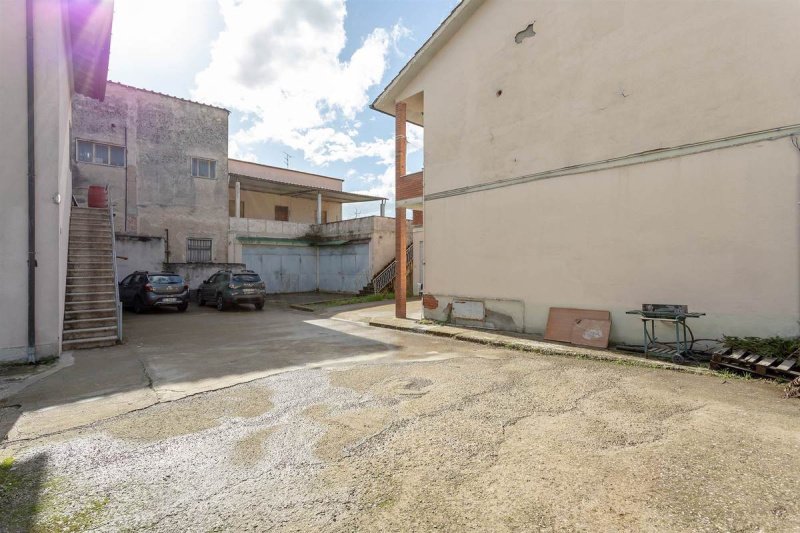 比森齐奥营排楼